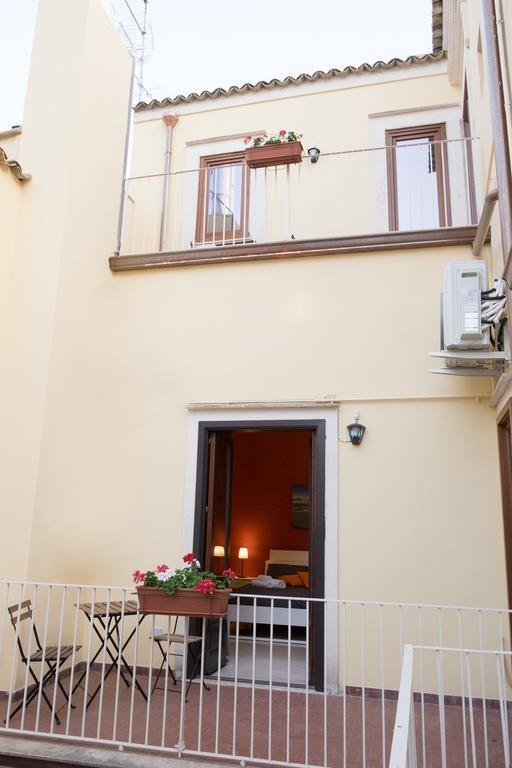 Niria Ragusa Exterior foto